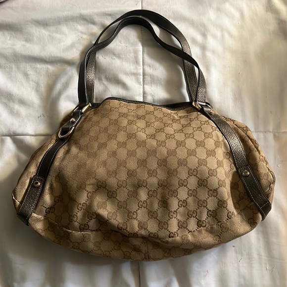 ✨Authentic Gucci Abby hobo bag ✨ - Picture 11 of 15